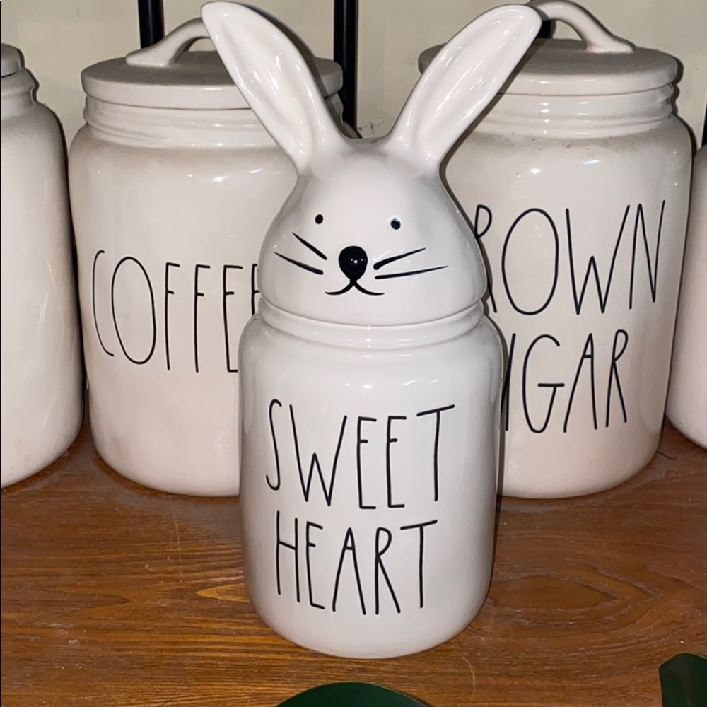 Rae Dunn Bunny🐰 top canister SWEET HEART🐰 HTF!